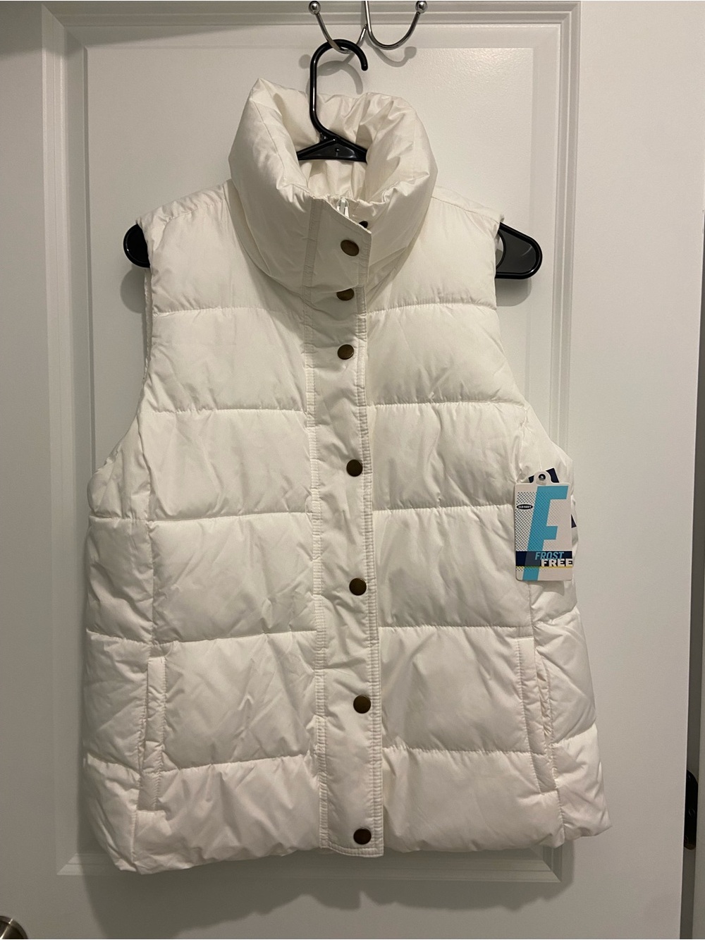 Old Navy White Quilted Puffer Vest for women